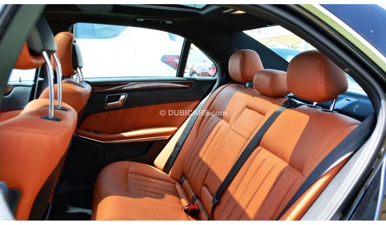 Mercedes-Benz E 400 Mercedes-Benz AMG E400 V6 3.5L 2015/FullOption/Very Good Condition