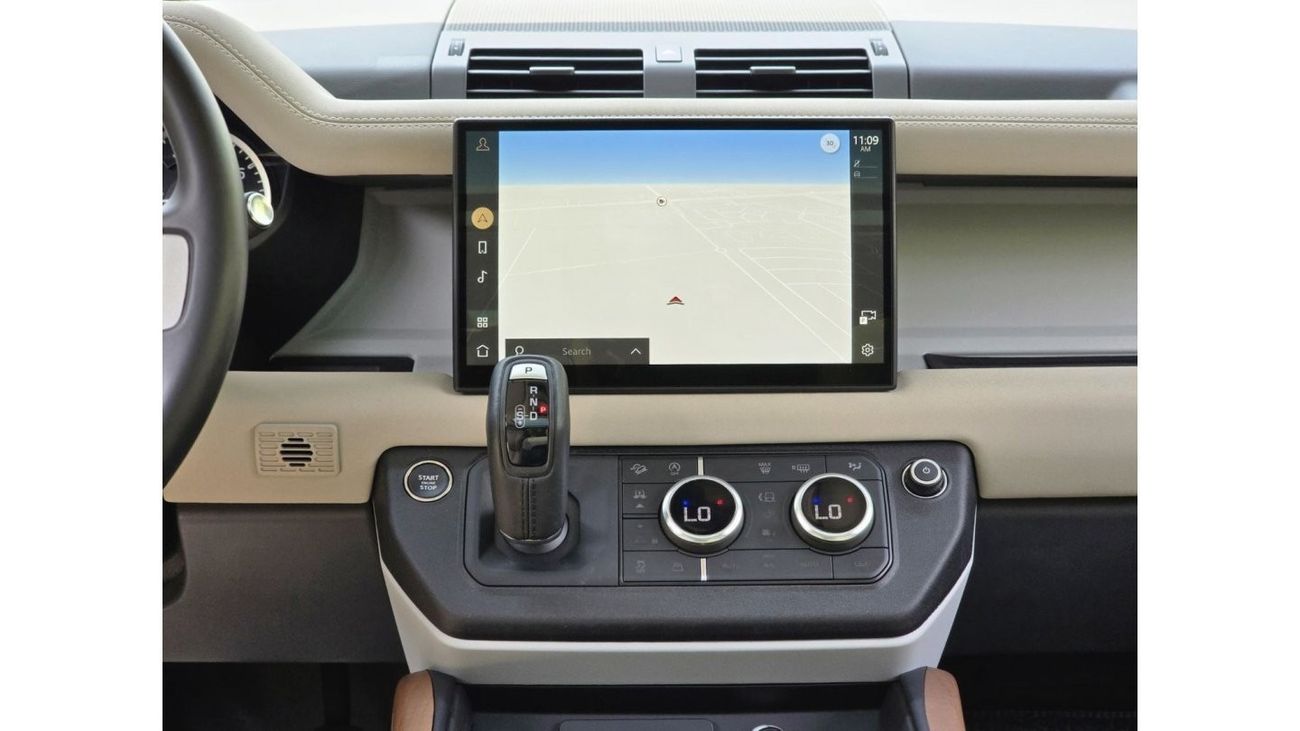 Land Rover Defender DEFENDER 2023 GCC V6 UNDER WARRANTY TILL 150000 KM 5 YEARS // LOW MILEAGE // PERFECT CNDITION