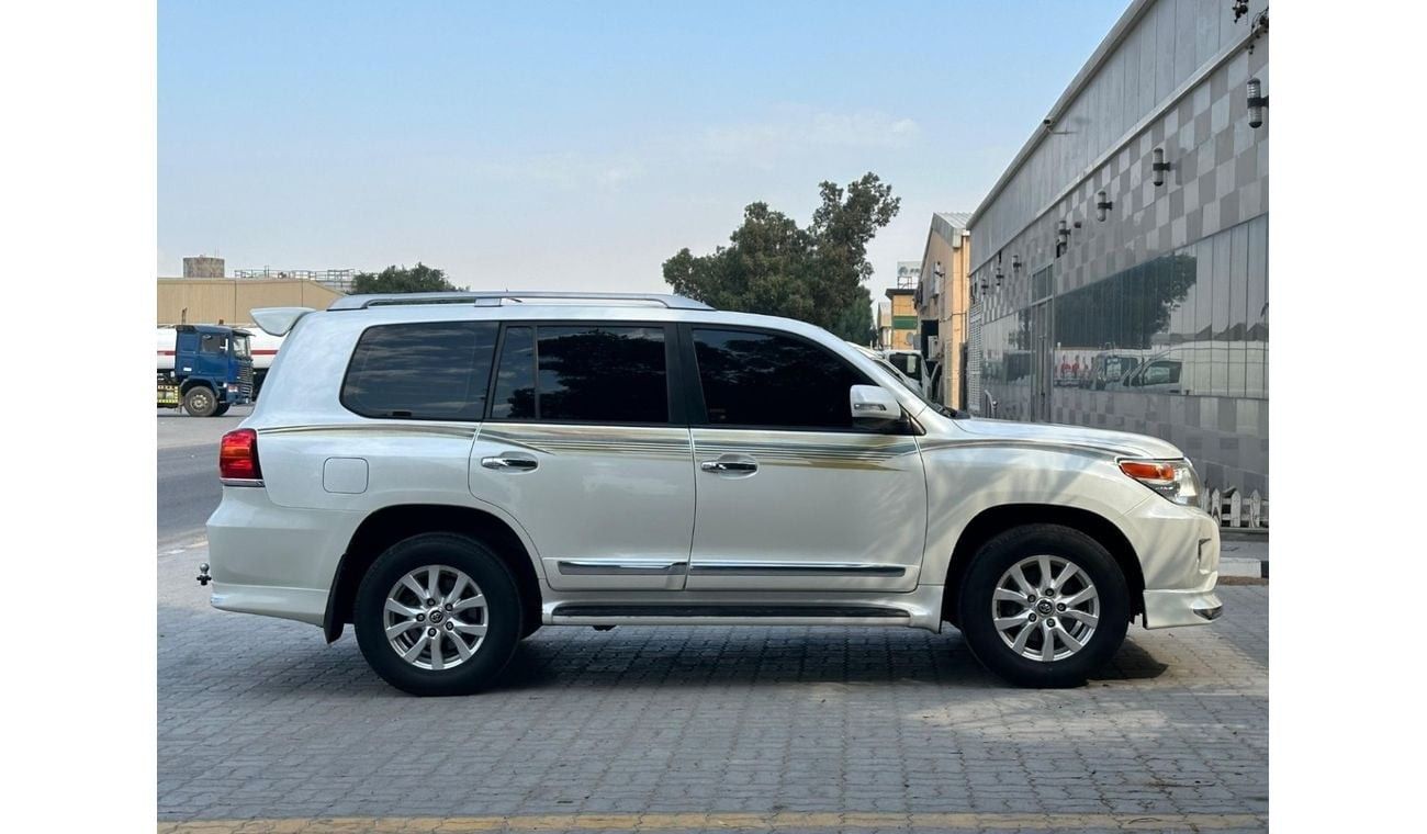 تويوتا لاند كروزر GXR 4.6L