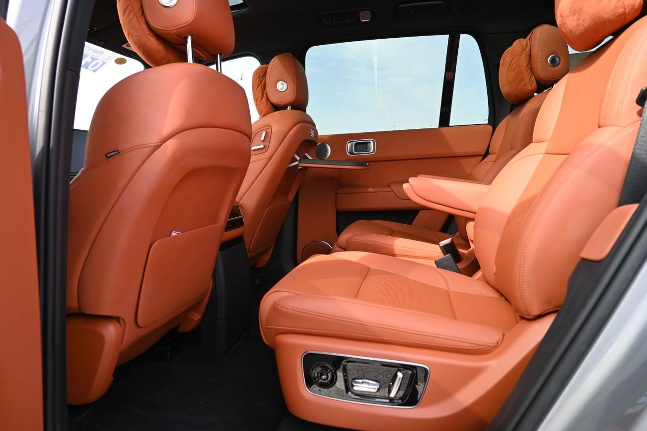 لي اوتو L9 Li L9 Ultra 1.5L Turbo Range Extended EV Model 2024 Color Silver