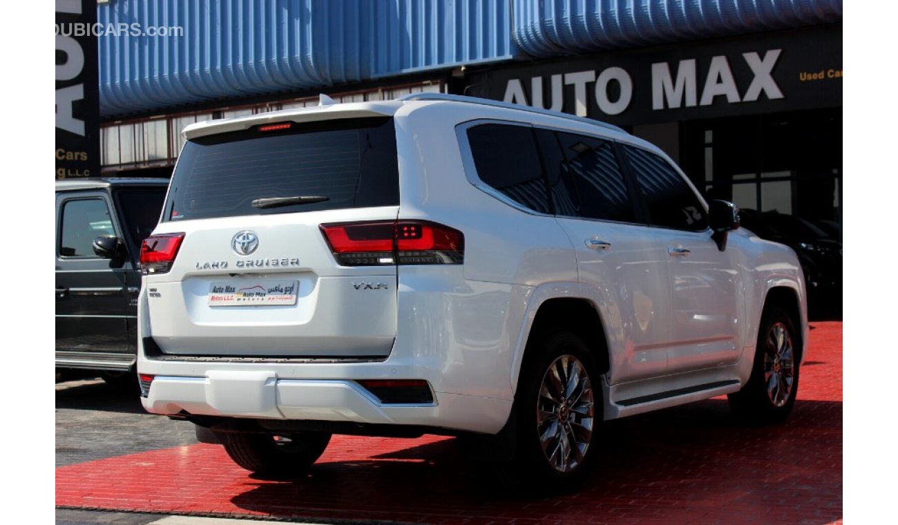 Toyota Land Cruiser (2022) VXR V6 T/T GCC, 05 YEARS WARRANTY & SERVICE CONTRACT FROM AL FUTTAIM