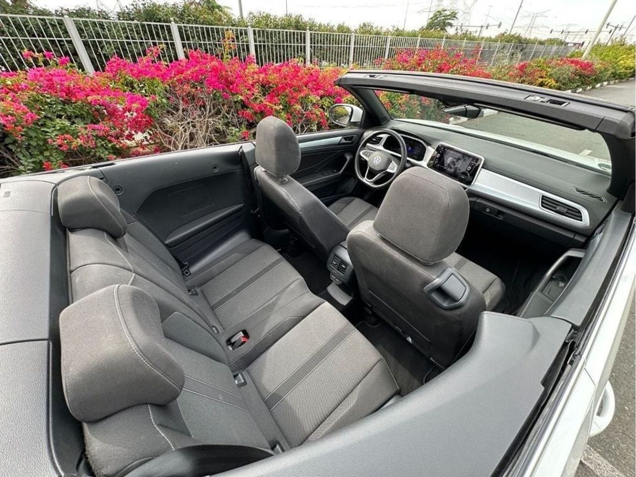 Volkswagen T ROC CABRIOLET car