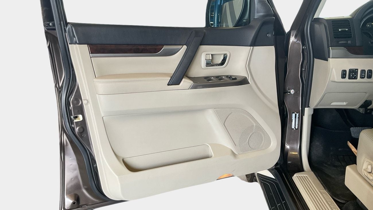 Mitsubishi Pajero GLS Highline 3.8L (274 HP) GLS Highline | Guaranteed Warranty | 0 Down Payment