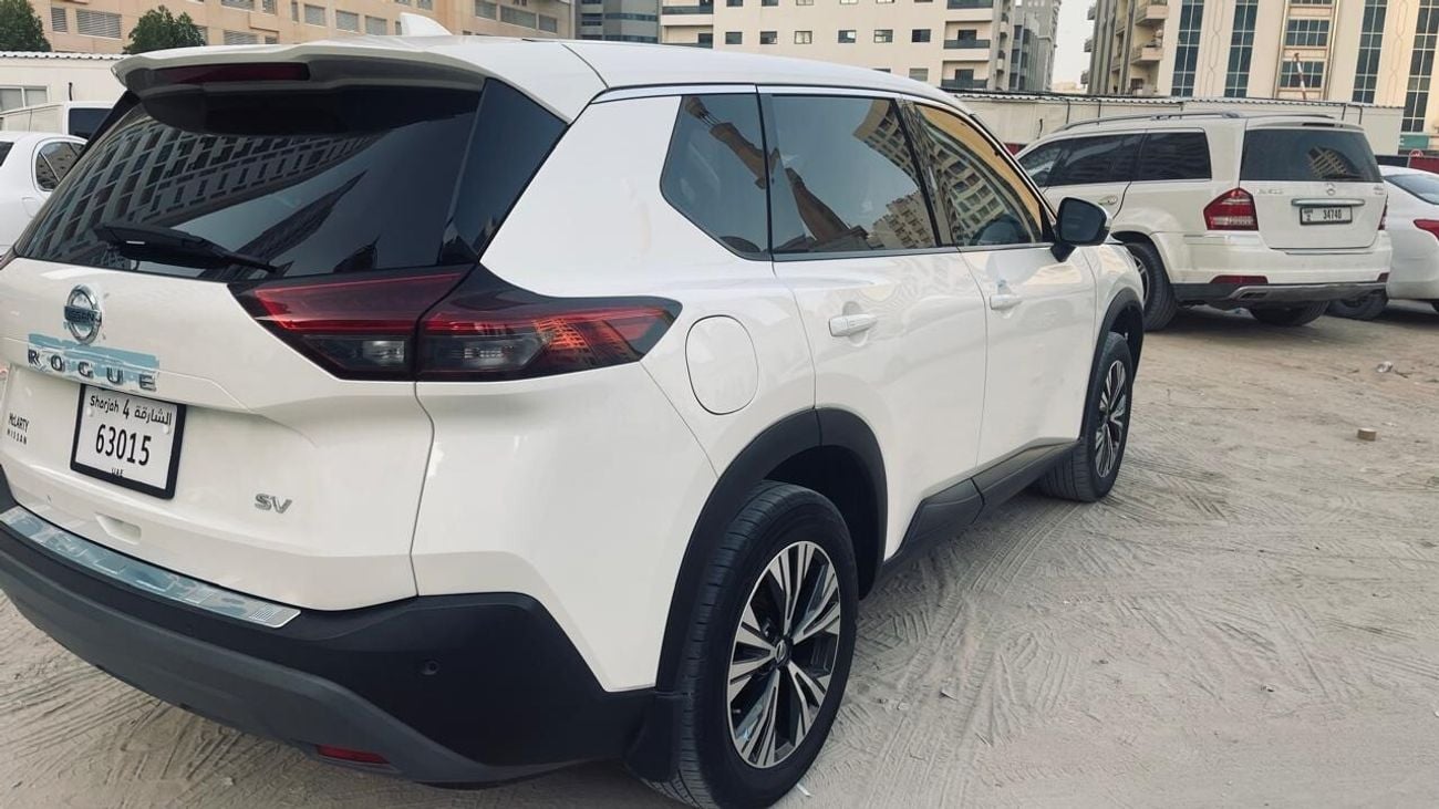 Nissan Rogue SV Mid Option