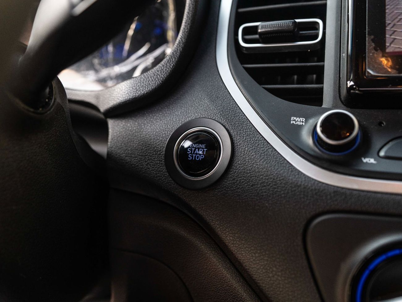 Hyundai Accent Base 1.6L (123 HP)