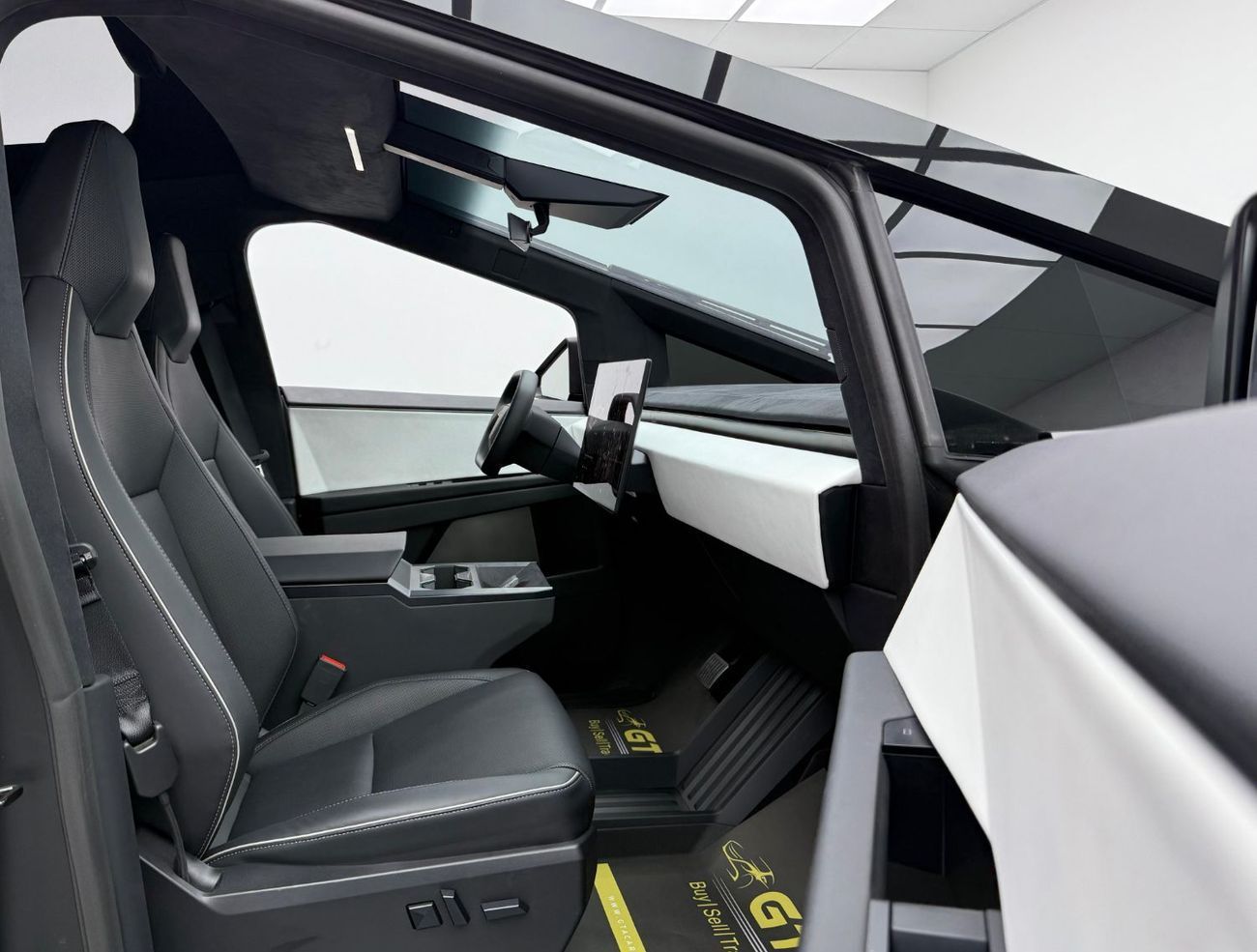 Tesla Cybertruck Cyberbeast 2024 Tesla Cybertruck Cyber Beast, Full Service History, Low Km, Fully Loaded, American