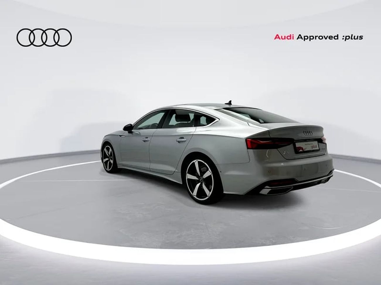 أودي A5 40 TFSI Sport 2.0L Sportback 40 TFSI 190hp (Ref# 055024)