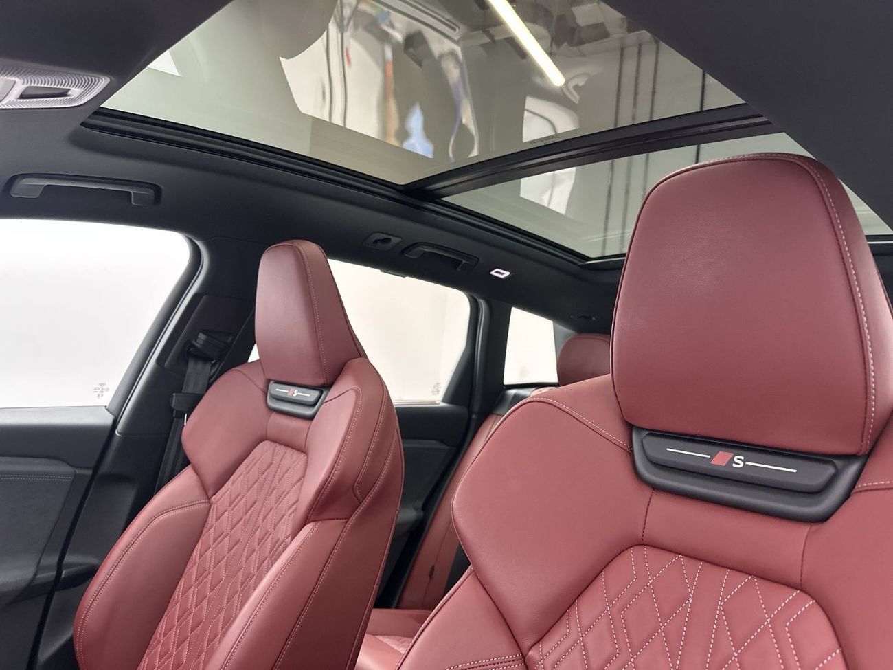 Audi Q6 e-tron SQ6 SUV e-tron quattro 490hp (Ref# 17711)