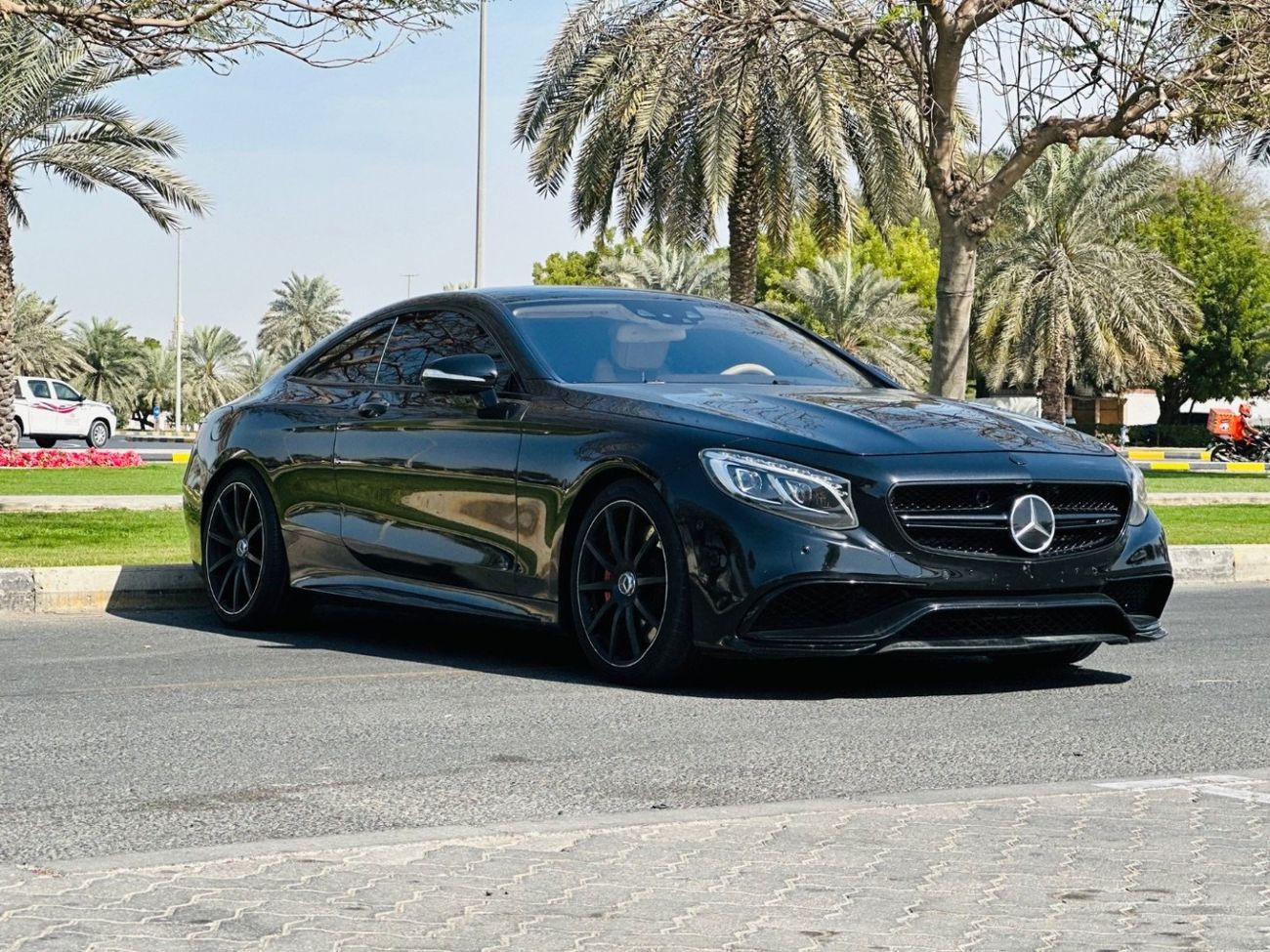 Mercedes-Benz S 63 AMG Std 5.5L