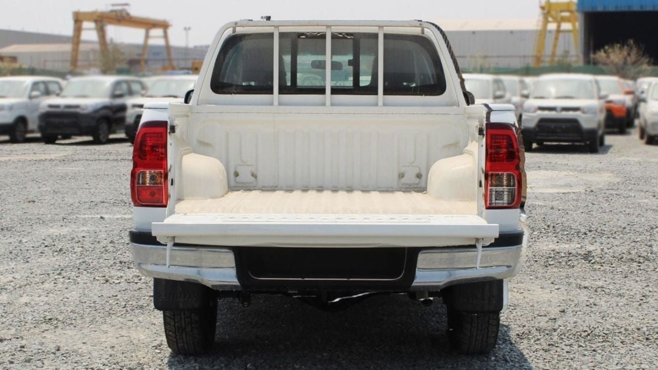 Toyota Hilux GL TOYOTA  HILUX 2.7L MT BASIC GCC
