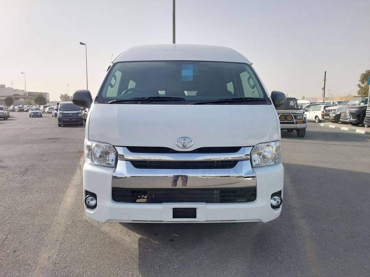 تويوتا هاياس TOYOTA HIACE COMMUTER VAN RHD 2017 MODEL 2.7 L PETROL AUTOMATIC(PM83742)