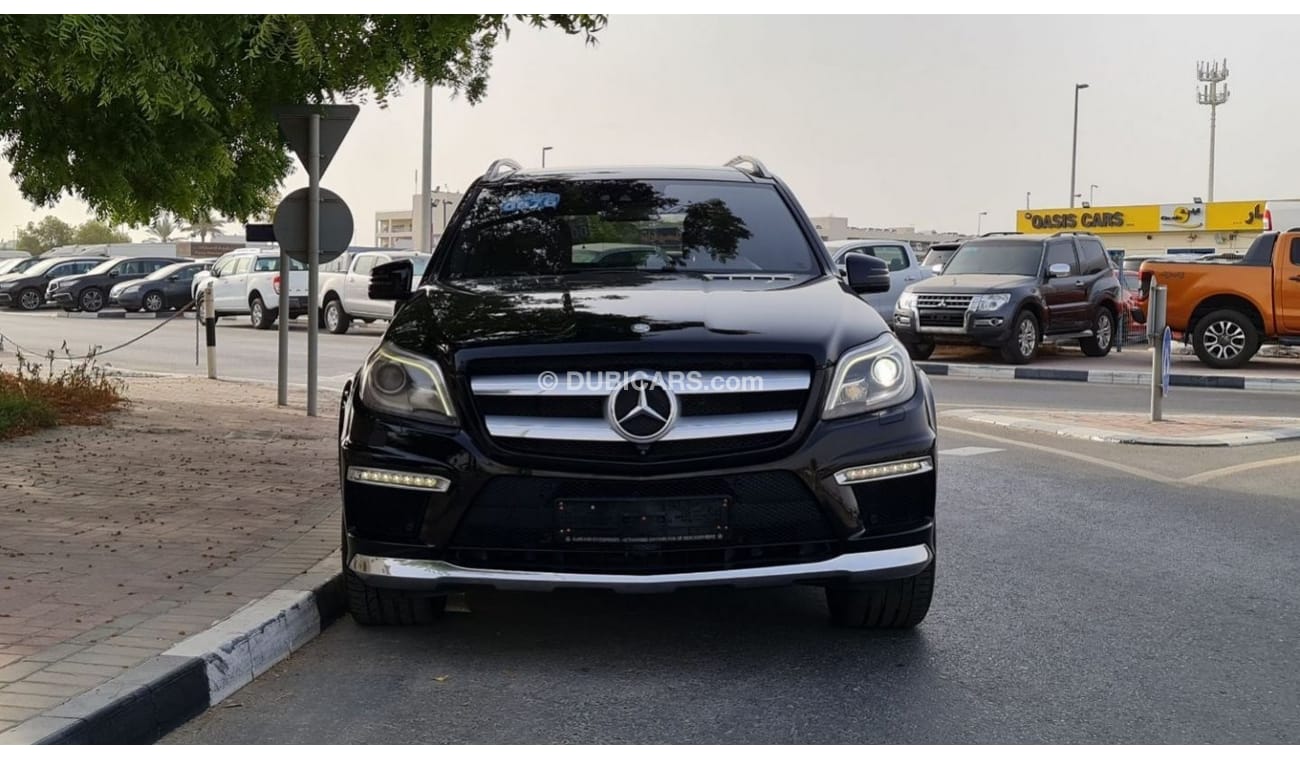 Mercedes-Benz GL 500 2015 4.7L Turbocharged V8 Partial Service History GCC Perfect Condition