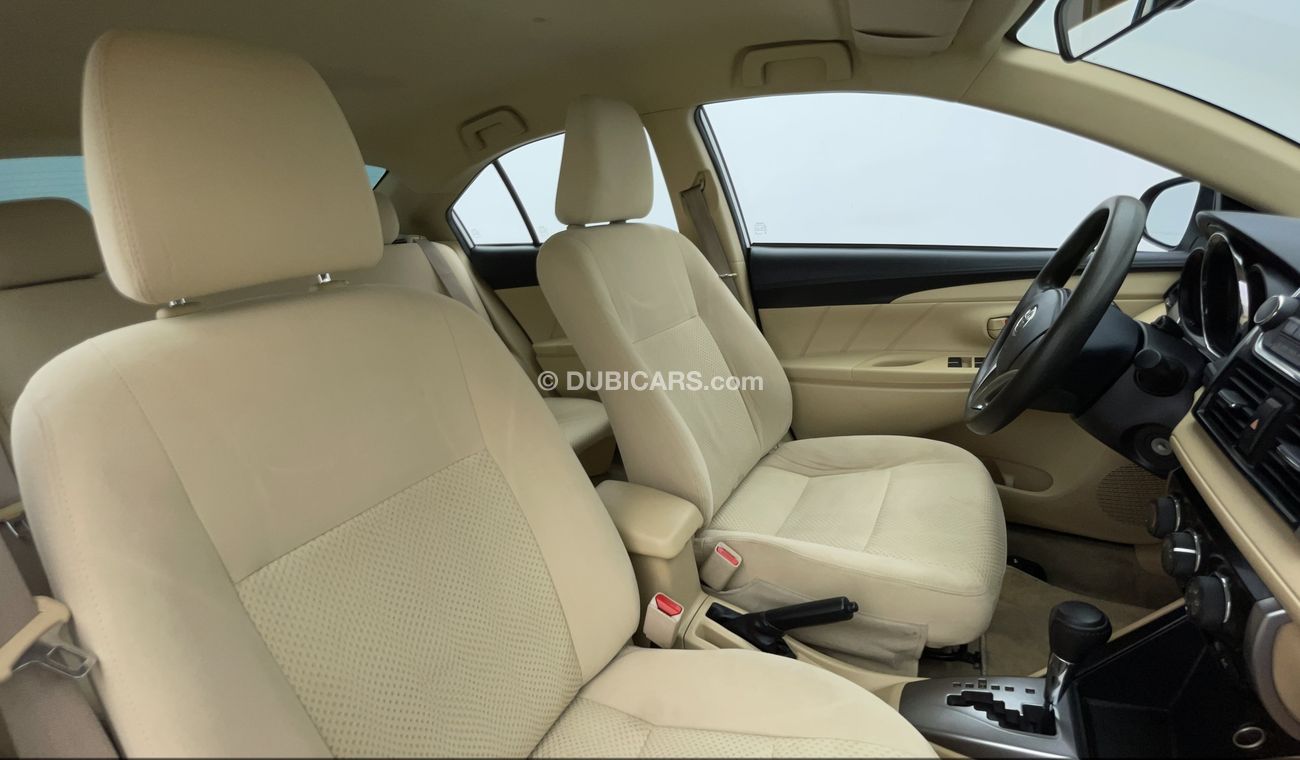 تويوتا يارس SE 1.5 | بدون دفعة مقدمة | اختبار قيادة مجاني للمنزل