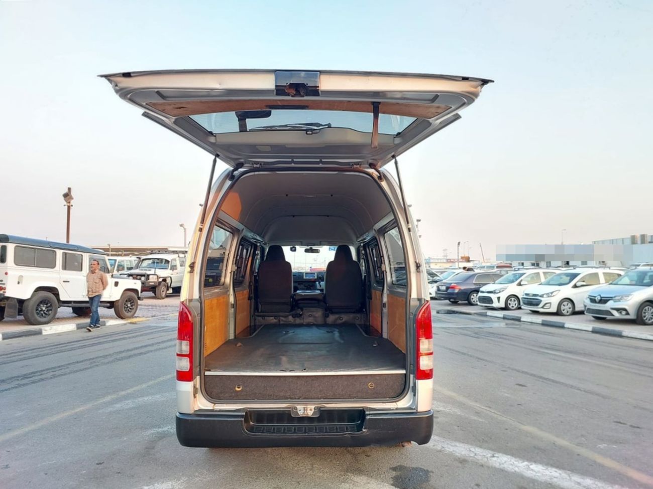 تويوتا هاياس TOYOTA HIACE VAN RHD 2014 MODEL 3.0 L DIESEL AUTOMATIC(PM42719)