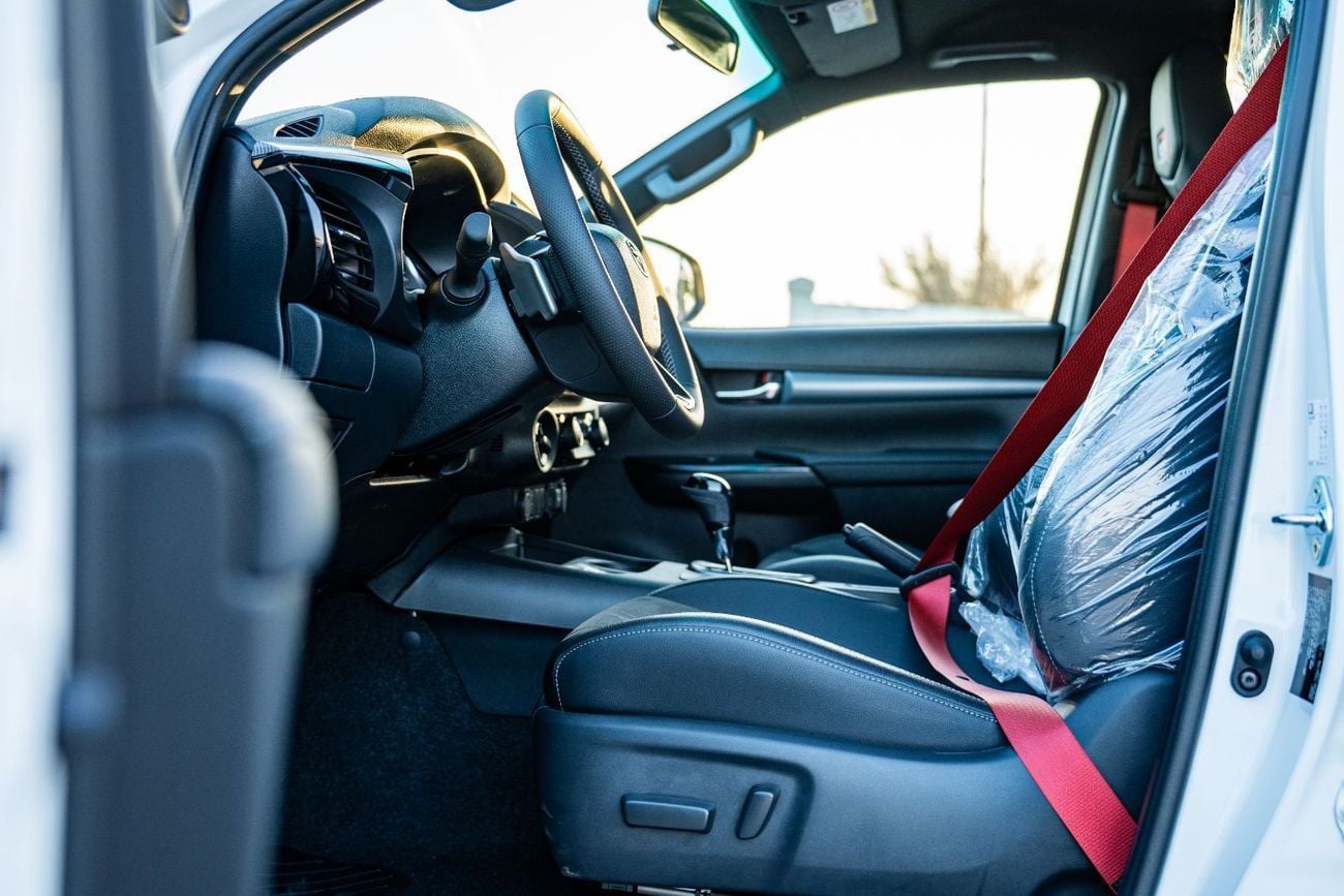 تويوتا هيلوكس ADVENTURE Toyota Hilux GR Sport 4.0L V6 2026  4WD Automatic