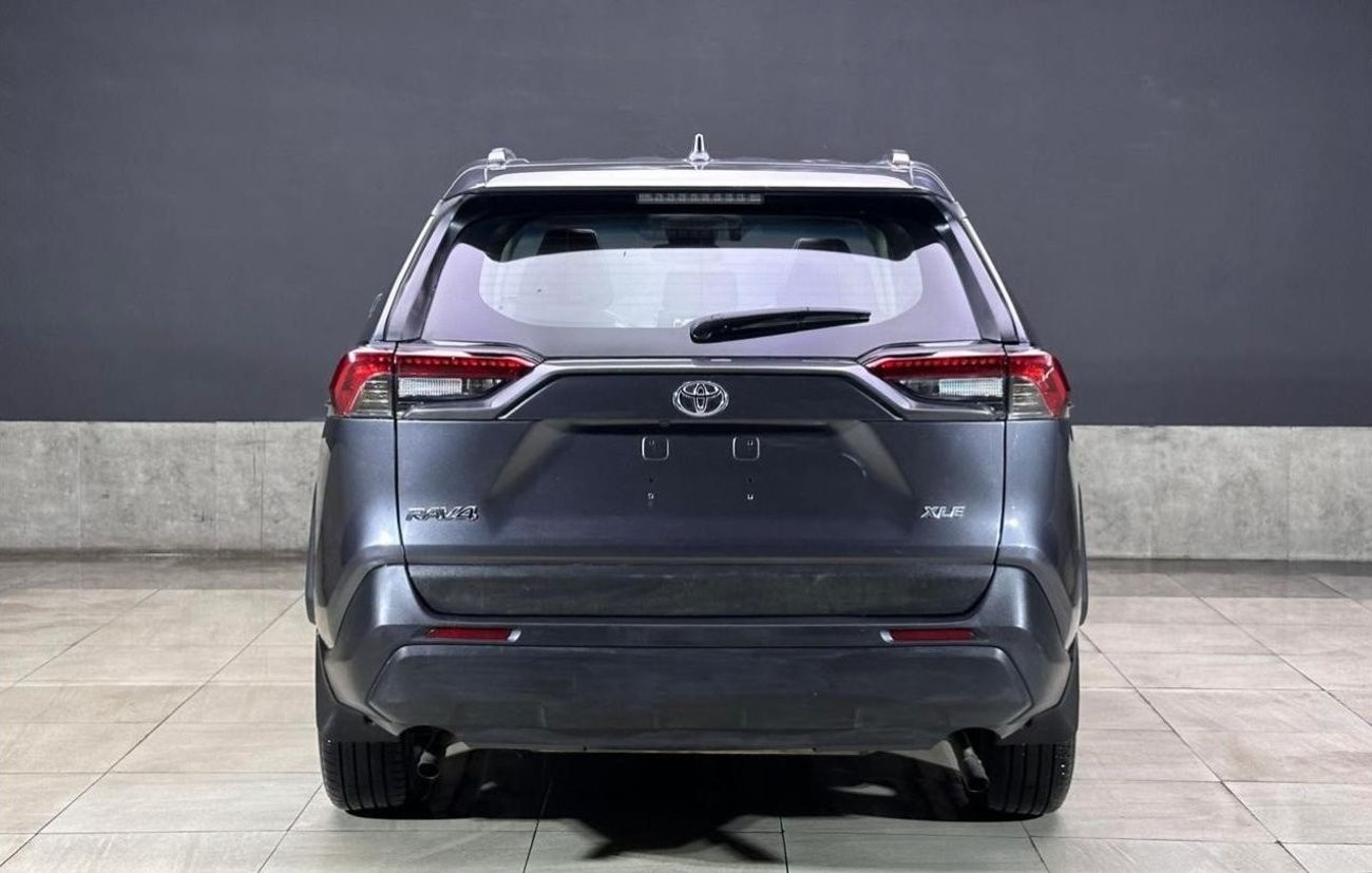 Toyota RAV4 XLE Full option