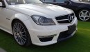 مرسيدس بنز C 63 AMG وارد اليابان فائقة النظافه وصلت حديثا موديل 2012 خالية من اي حوادث ومشيكه بالكام