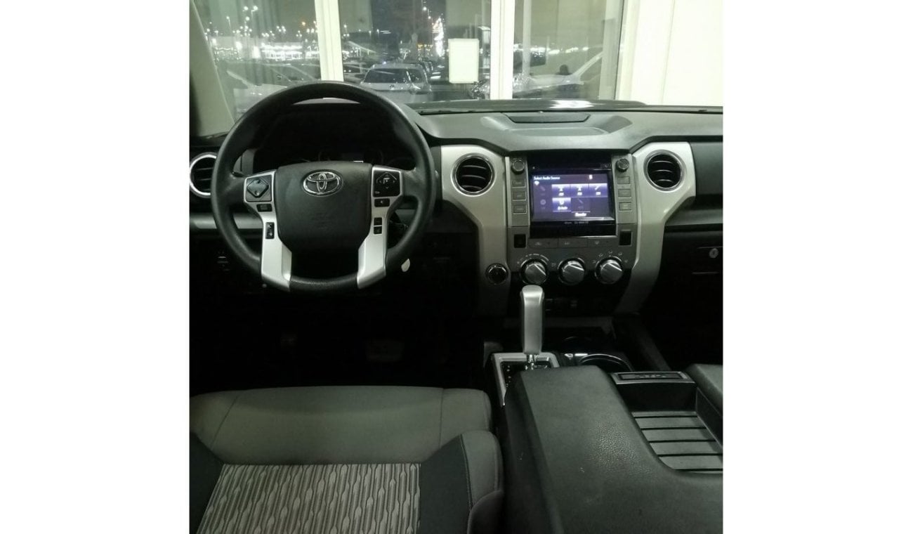 Toyota Tundra Std TOYOTA TUNDRA 2018 SPORT BLACK V8 - 5.7 L 49000 KM REAR CAMERA GREY INTERIOR