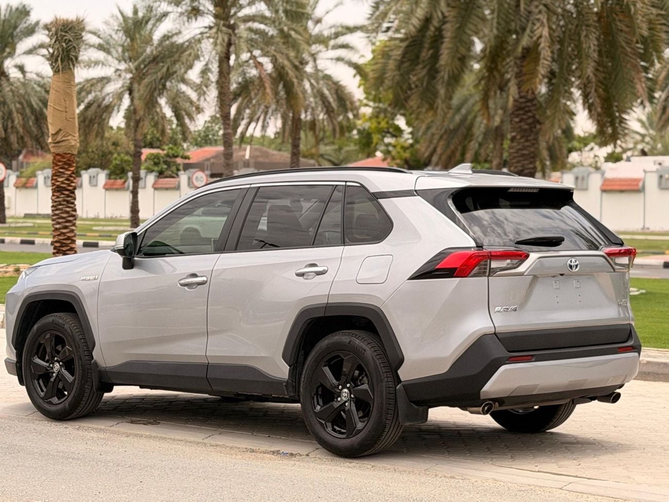 تويوتا راف ٤ Cruiser