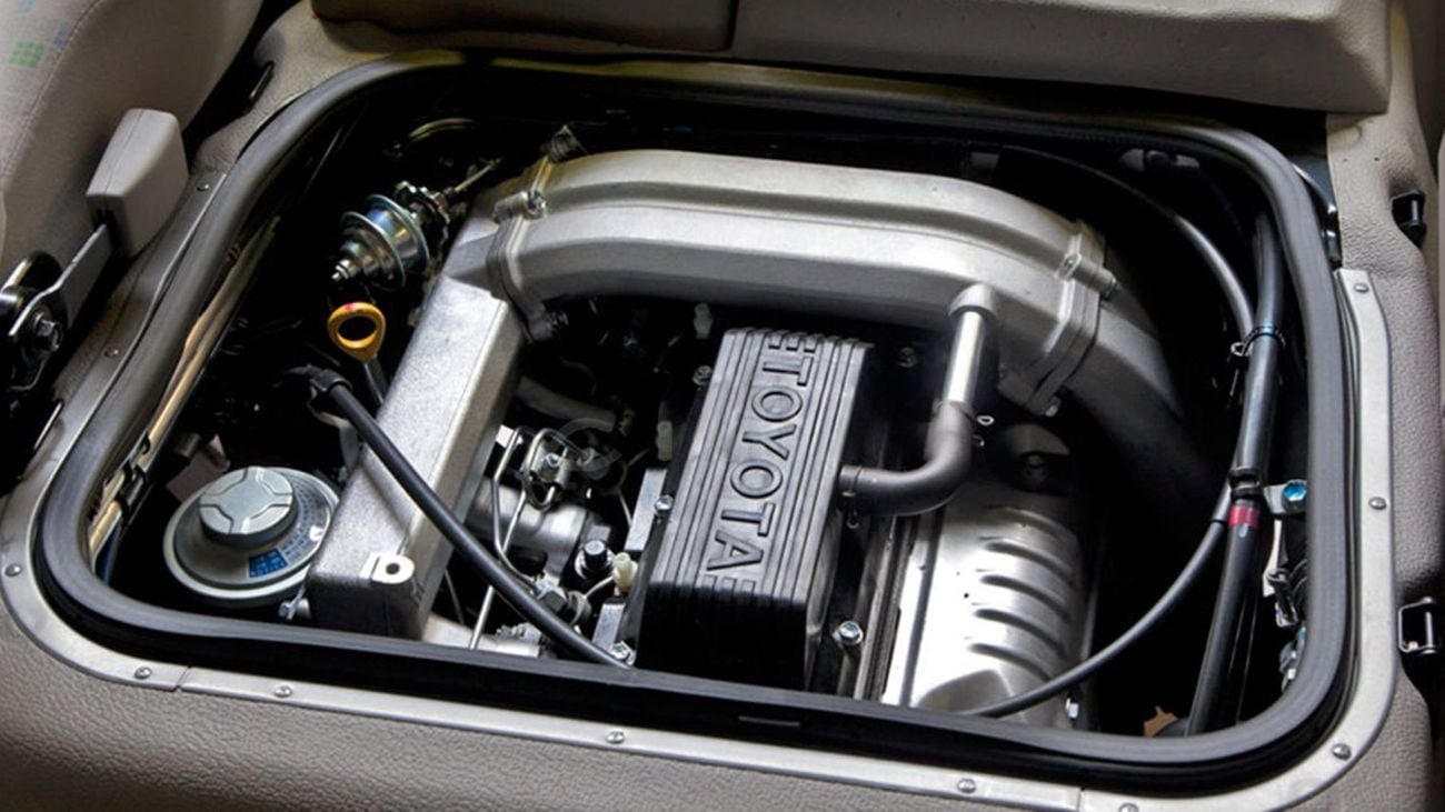 Toyota Coaster 2.7L (23-Seater)