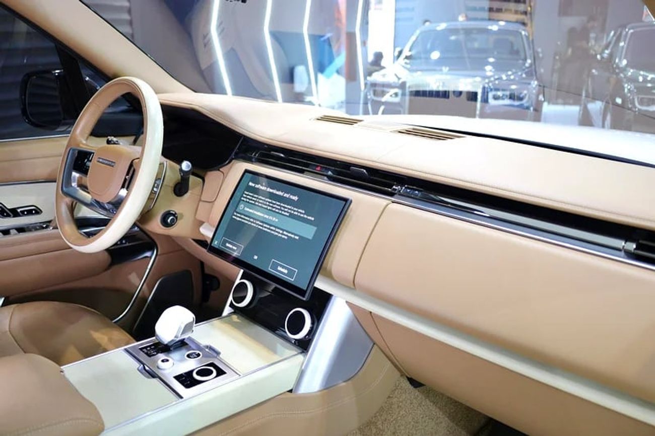 لاند روفر رينج روفر Vogue SV LWB P530, Executive Class Rear Seats, Al Tayer Warranty + Service!!