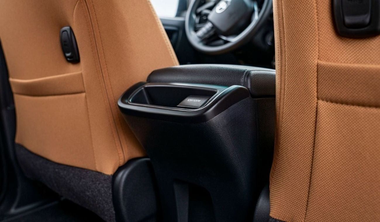 تويوتا فورتونر FORTUNER 2.7L 4WD PETROL 2025