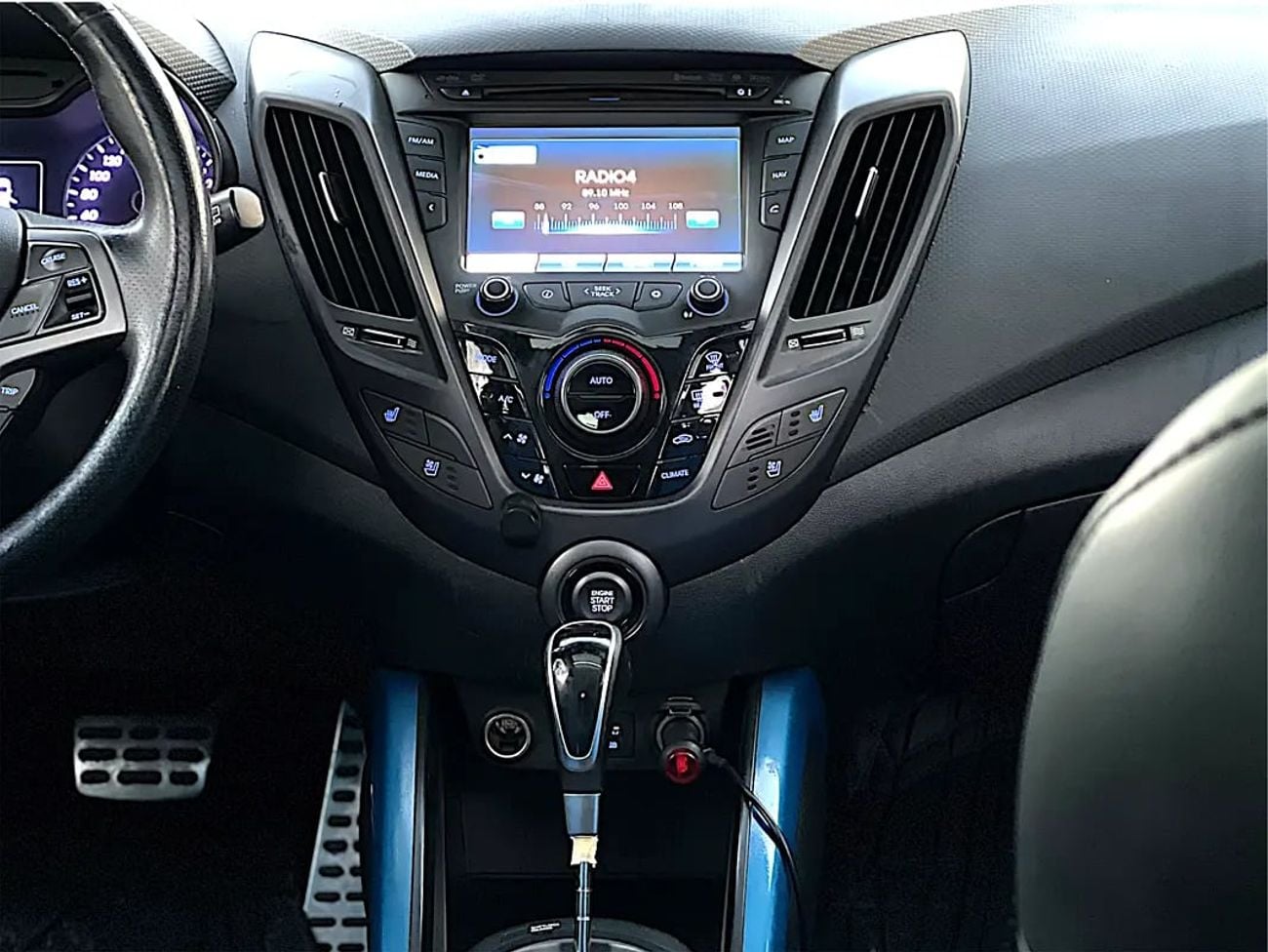 Hyundai Veloster Turbo 1.6L 755 P.M | Turbo GCC Specs - Sporty Hatchback!