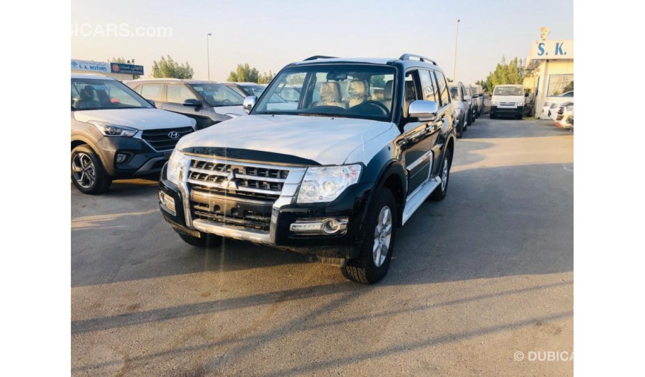 Mitsubishi Pajero Pajero Pajero 3.5L PETROL - FULL OPTION - SUNROOF - SPECIAL DEAL PRICE (Export only) (Export only)