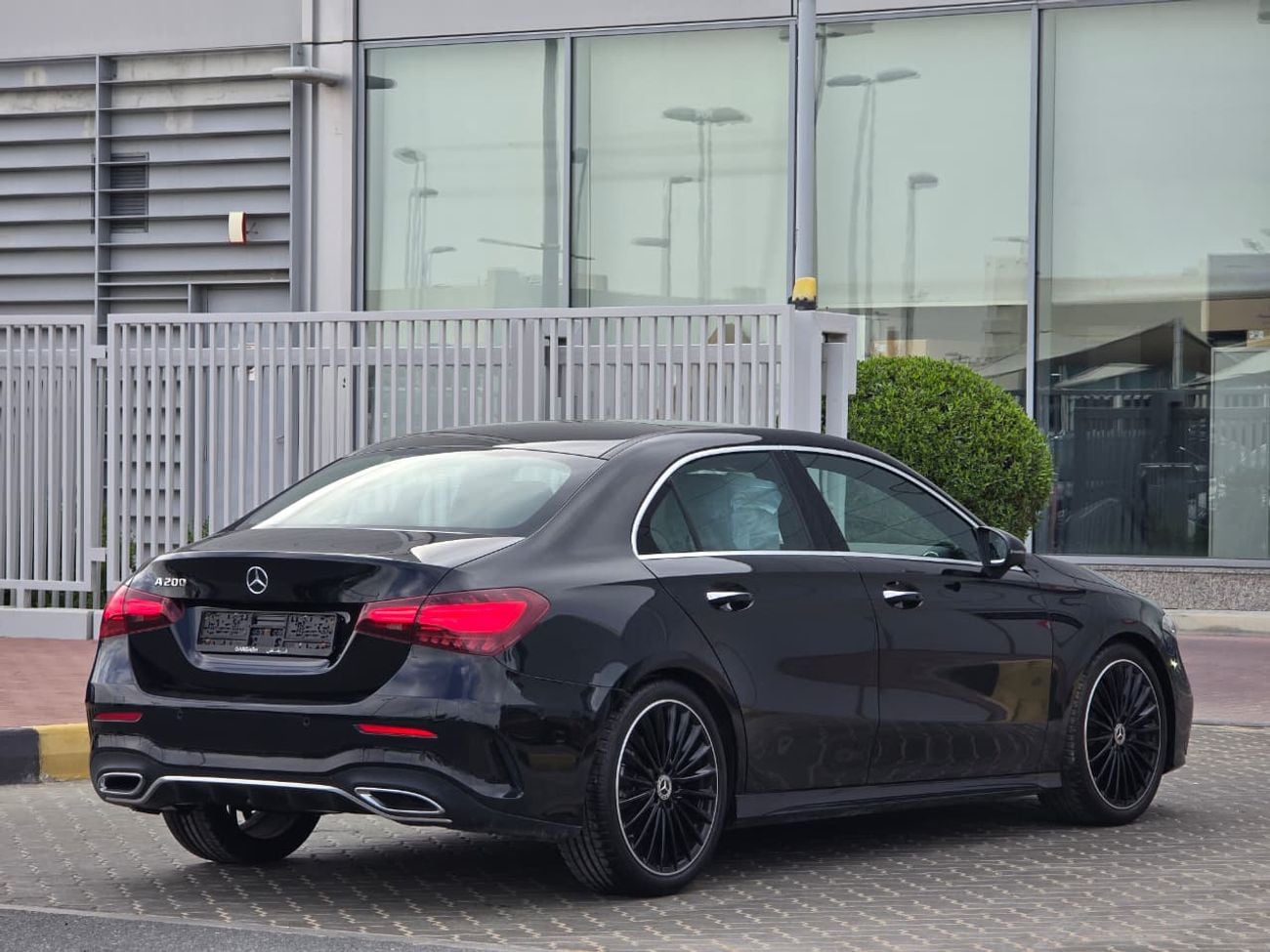 Mercedes-Benz A 200 Premium + 2.0L MERCEDES A-200 GCC 2025 // ORGINAL PAINT // FULL OPITION // PERFECT CONDITION