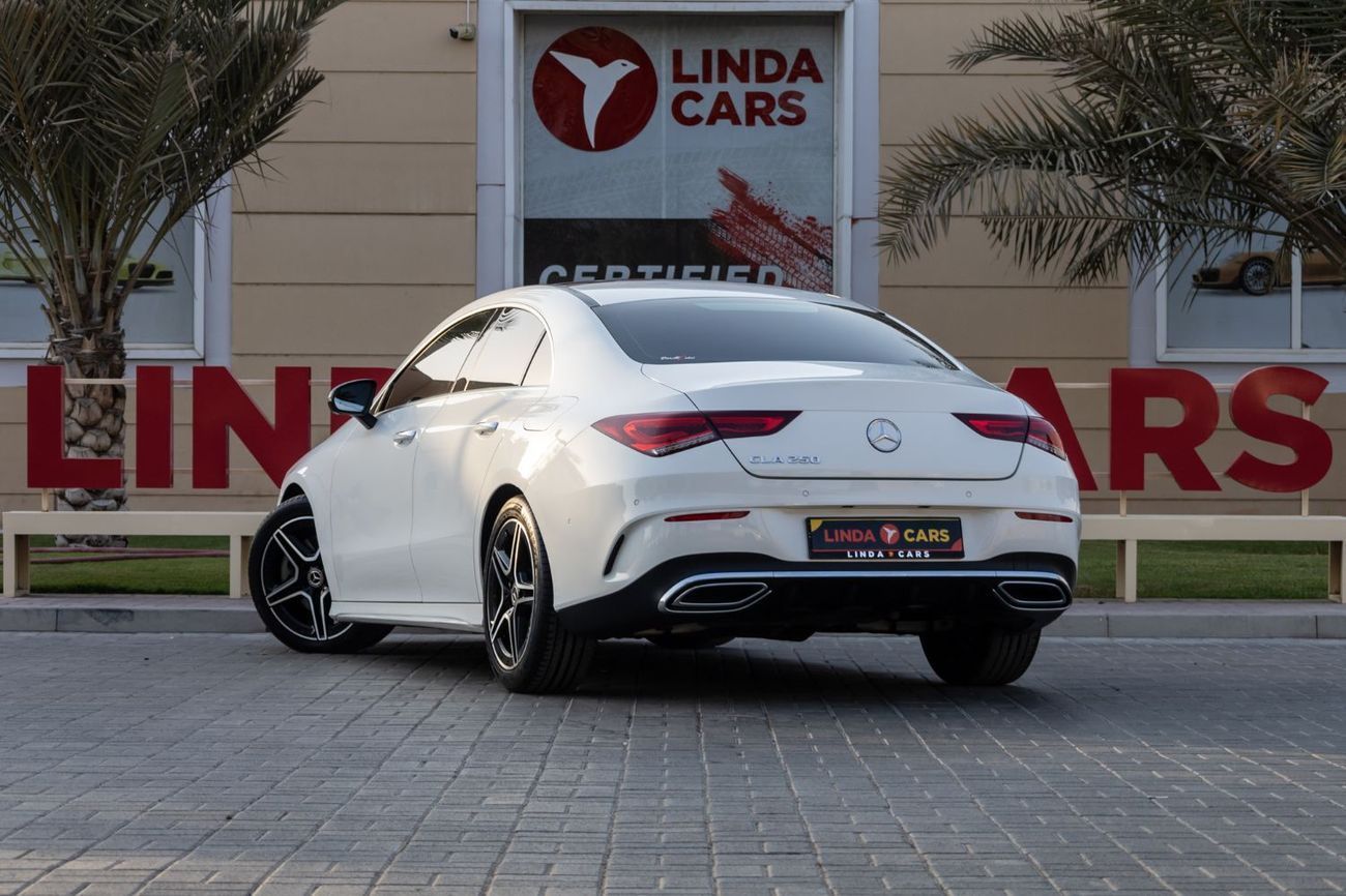 Mercedes-Benz CLA 250 Premium + 2.0L