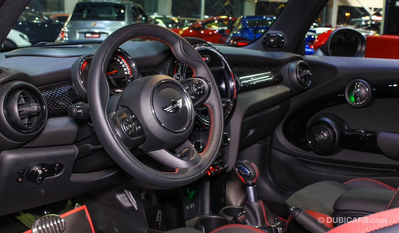 Mini John Cooper Works 2.0L Twin Turbo