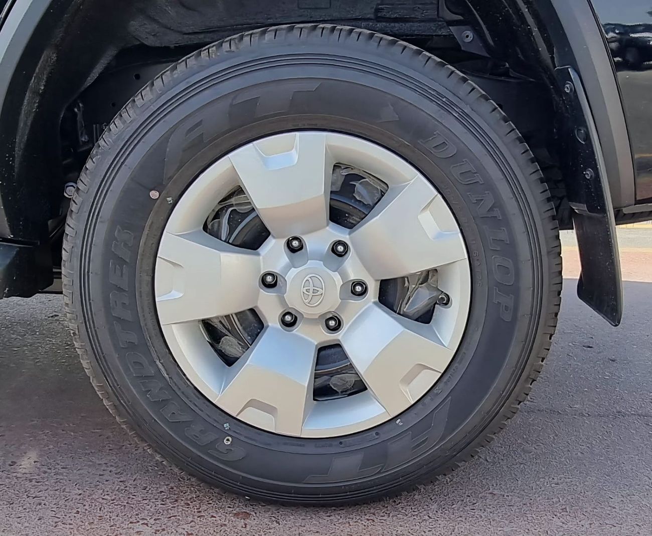 تويوتا فورتونر TOYOTA FORTUNER 2.4L DIESEL 4X4 MY 2026