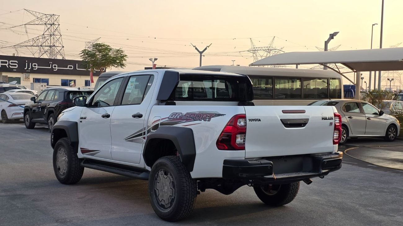 Toyota Hilux 2026 TOYOTA GR 4.0L GASOLINE (OMAN SPECS) WHITE