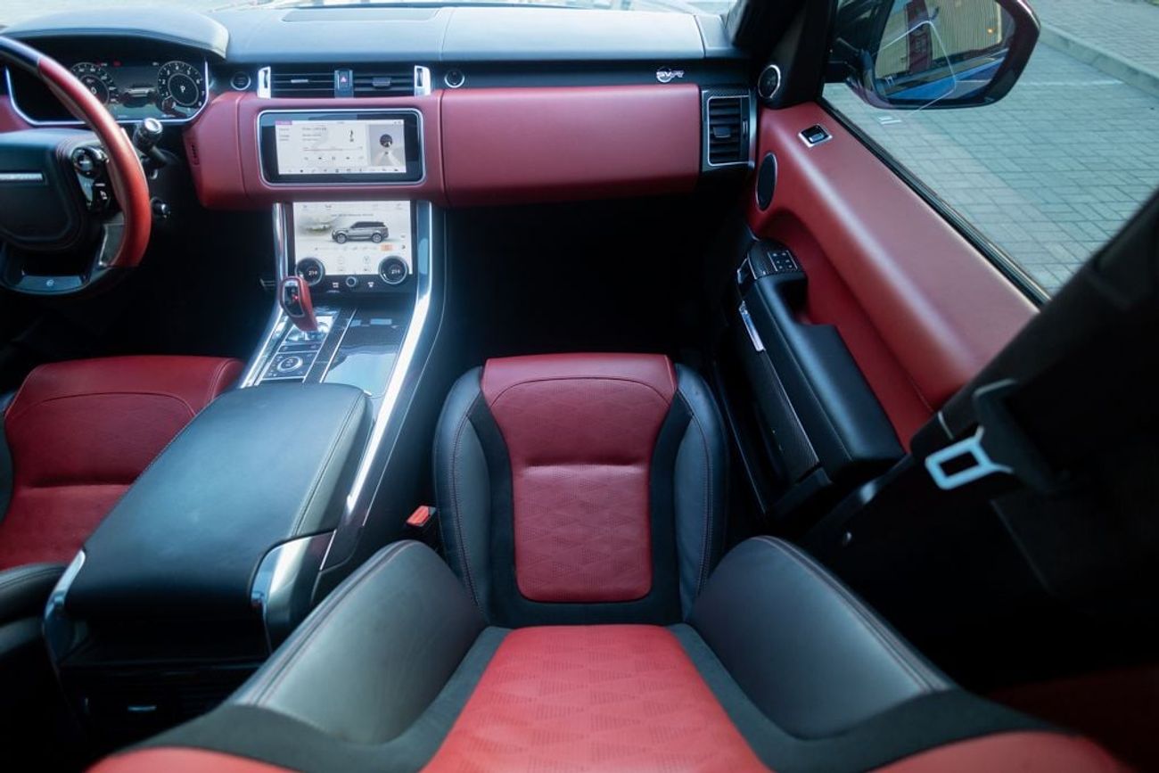 Land Rover Range Rover Sport SVR 5.0L (550 HP)