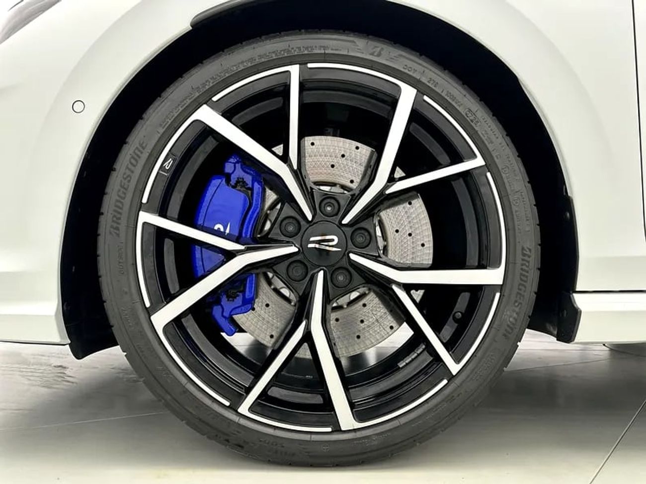 Volkswagen Golf R R 2.0L Fabric Seats with Sunroof