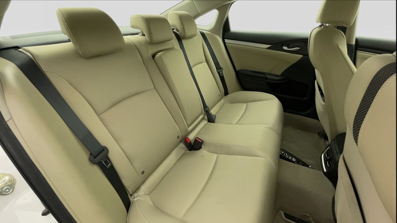 هوندا سيفيك LX SPORT 2 | بدون دفعة مقدمة | اختبار القيادة في المنزل