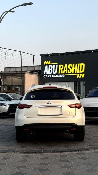 إنفينيتي Q70