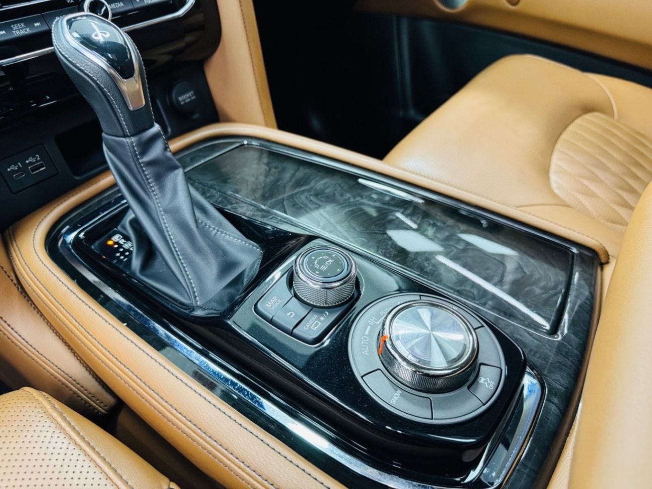 إنفينيتي QX80 Luxury 5.6L