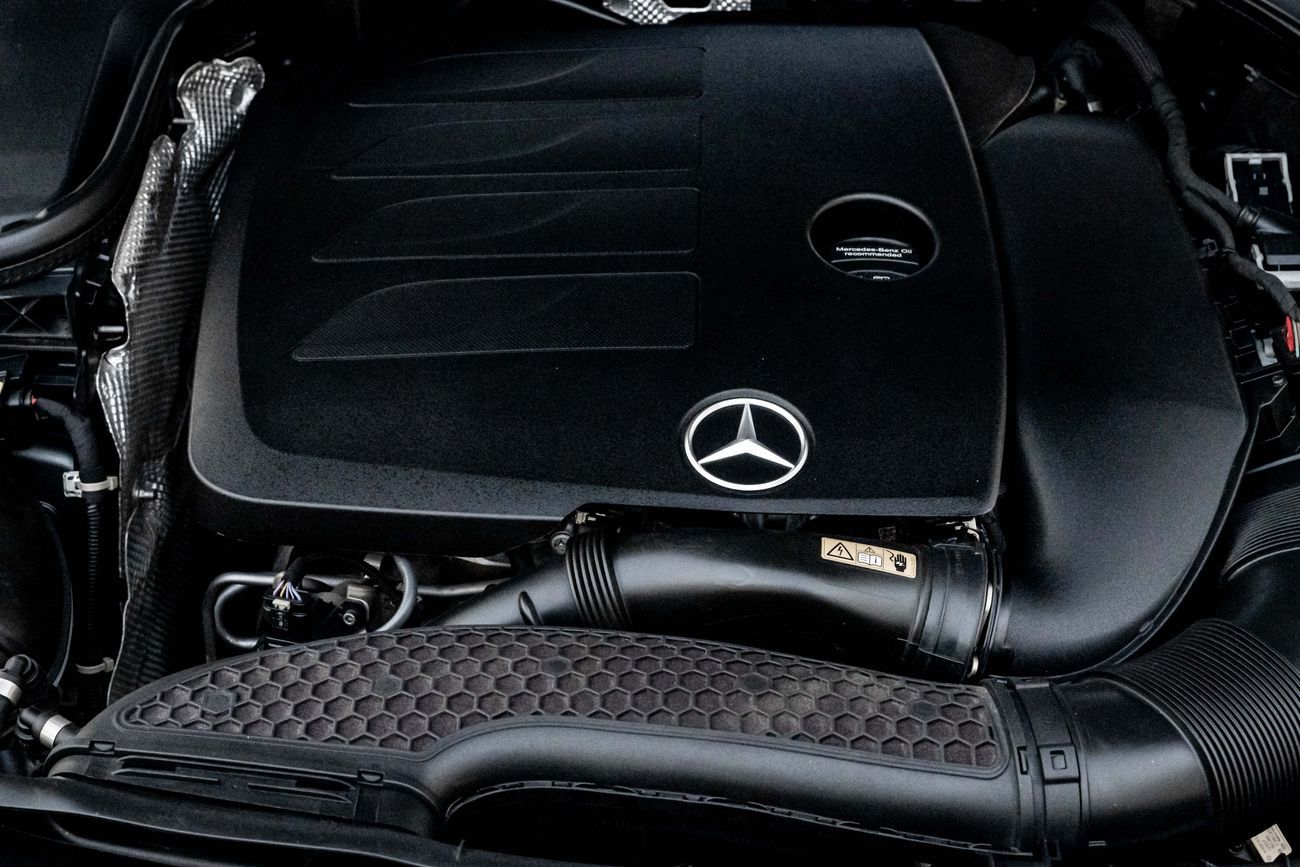 Mercedes-Benz E300 E300 AMG | 2,899 P.M | 0% Downpayment | Immaculate Condition!