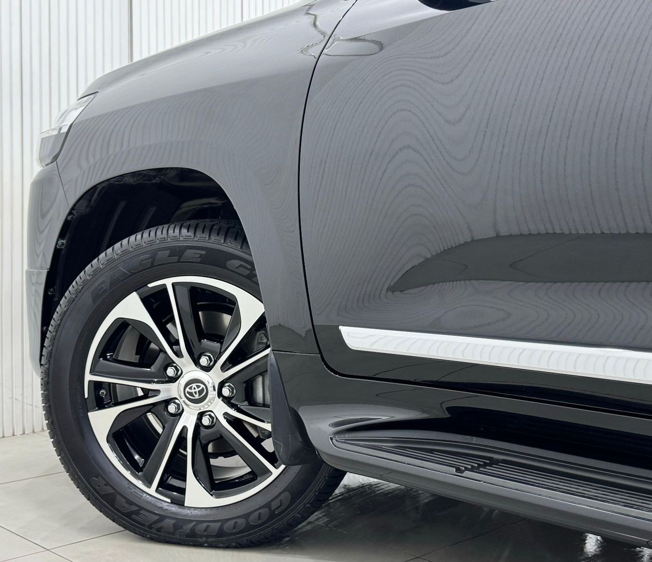 Toyota Land Cruiser GXR 4.0L 2021 Toyota Land Cruiser GXR V6, Warranty, Full Toyota Service History, Excellent Condition