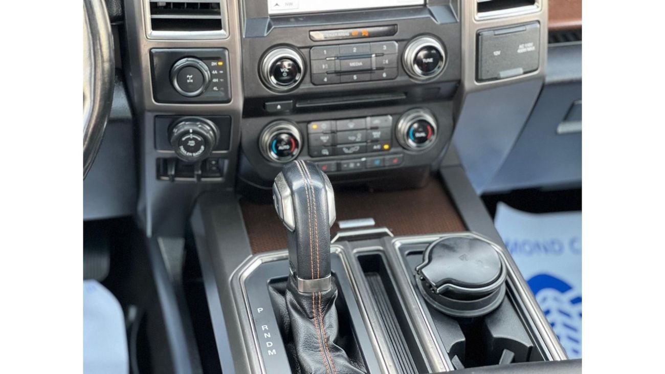 فورد إف-150 رابتور SVT رابتر لاكجري