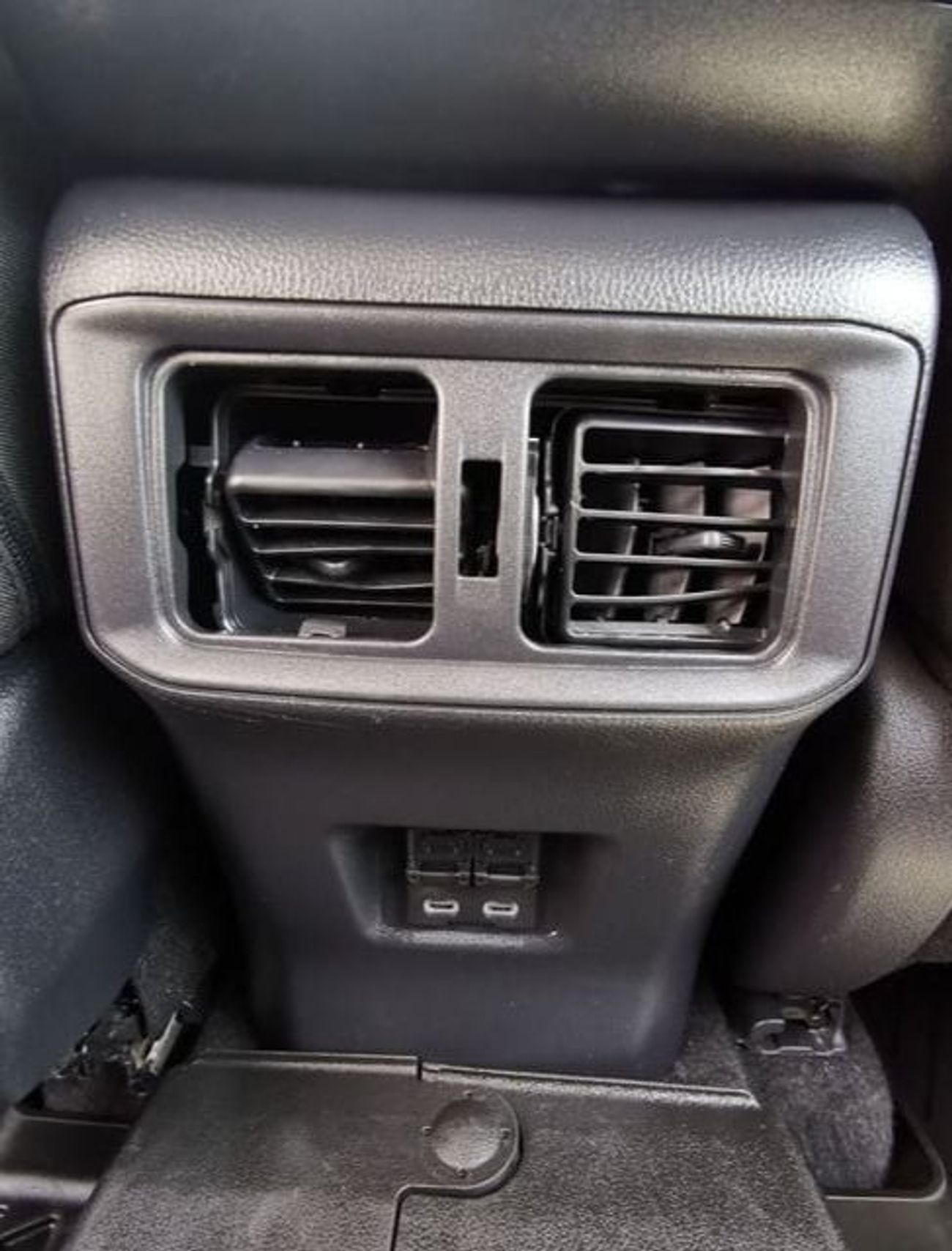 تويوتا راف ٤ TOYOTA RAV4 XLE -2022 - SILVER