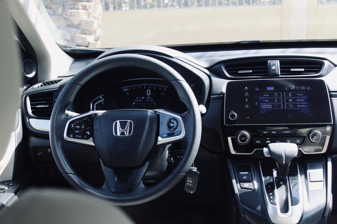 Honda CRV The 2021 Honda CR-V is a highly versatile, compact 5-seater SUV (with 7-seat options in some markets