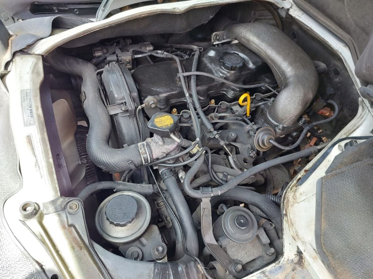 Toyota Hiace STD TOYOTA HIACE VAN RHD 2000 MODEL 3.0 L DIESEL AUTOMATIC(PM02207)