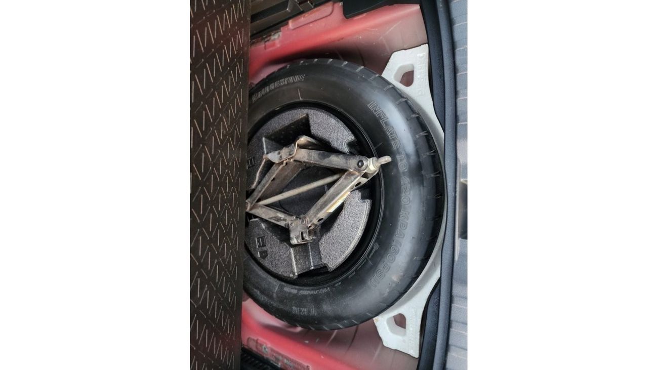 Toyota RAV4 TOYOTA RAV4 LE FULL OPTION