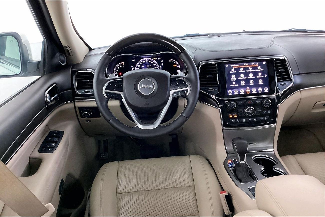 جيب جراند شيروكي Overland | National Day Celebration | شامل الضمان | 0 ﺪﻔﻋﺓ ﺃﻮﻟﻯ