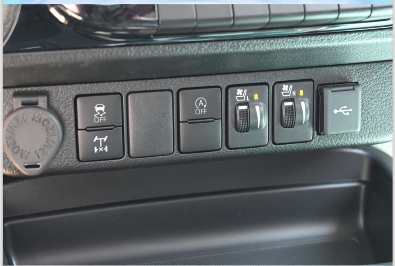 تويوتا هيلوكس Toyota Hilux Pic up DC AT 4WD 2.8L Diesel SR5- 2026 - White