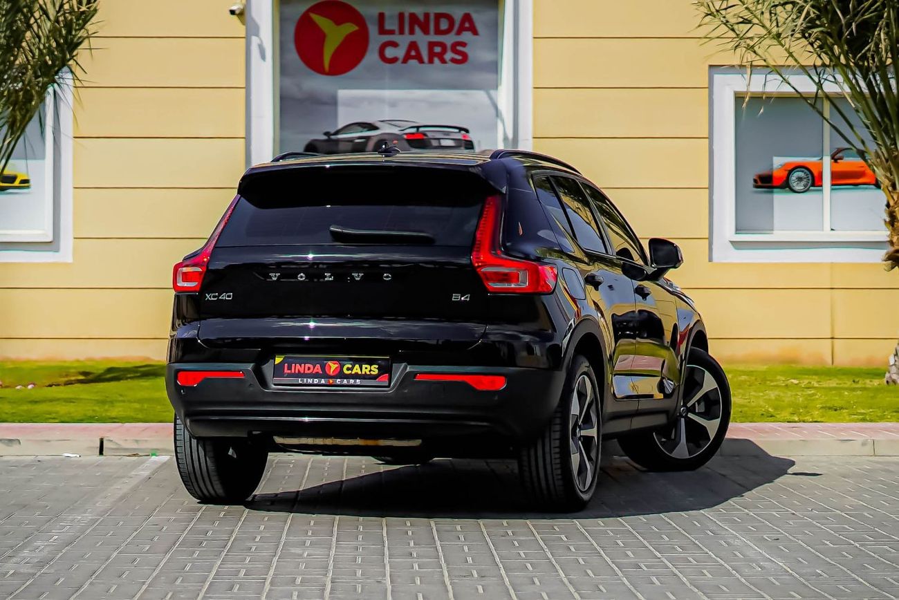 Volvo XC40 Volvo XC40 B4 2023 GCC under Agency Warranty and Service Contract with Flexible Down-Payment.
