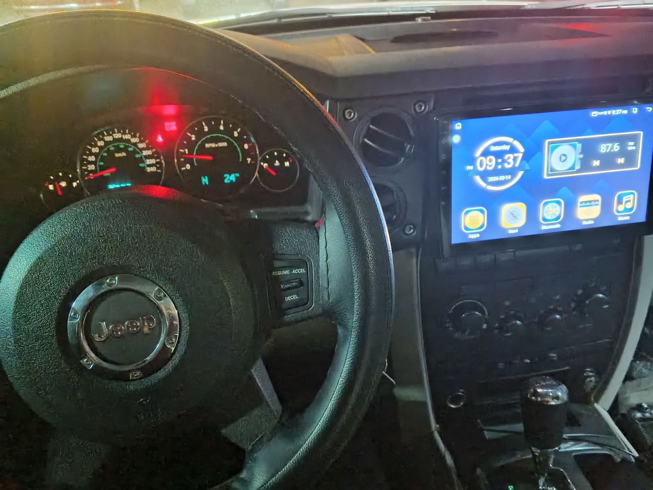 Jeep Commander V8 limited 4.7L