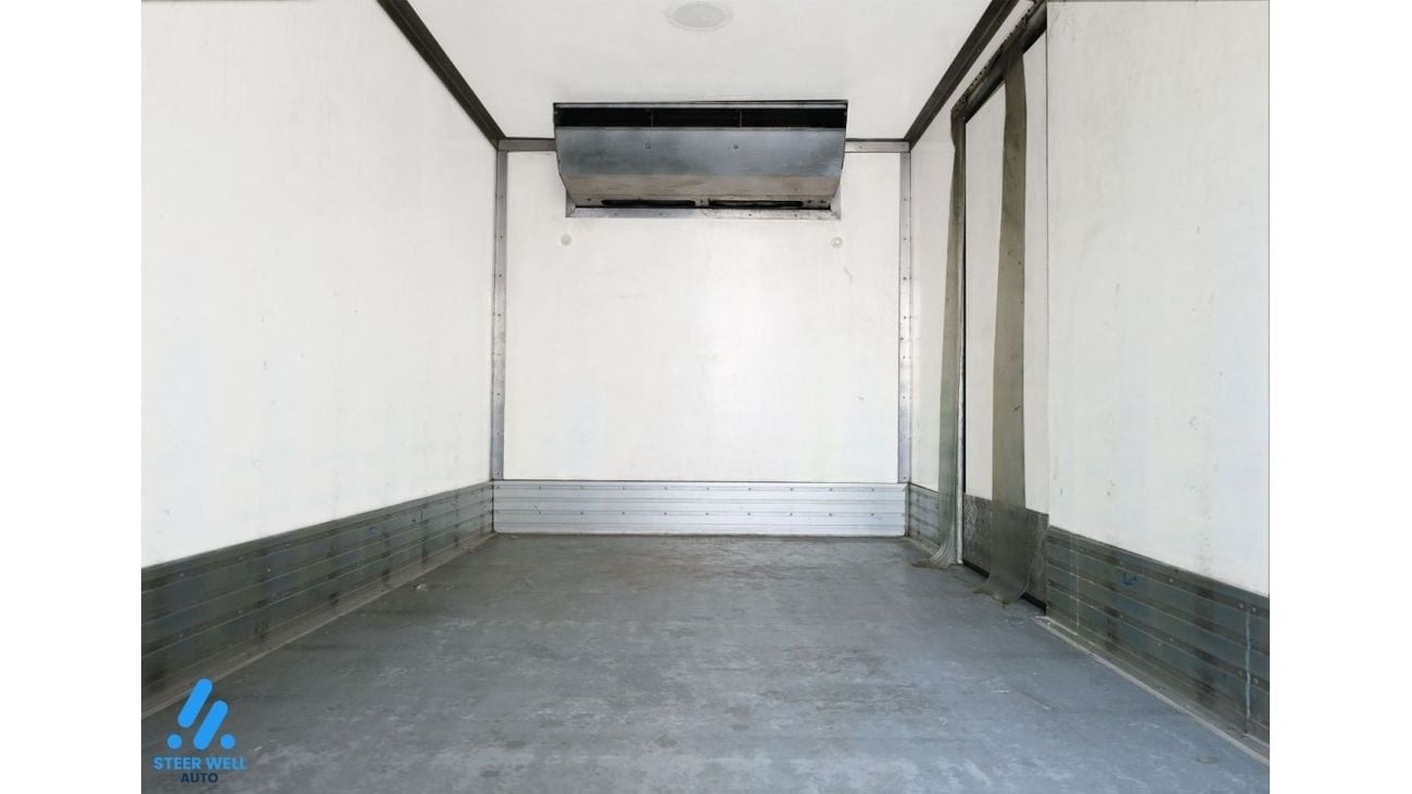 Mitsubishi Fuso Canter Freezer Box 4.2L RWD Thermoking T500 DSL MT- Excellent Condition - Book Now!